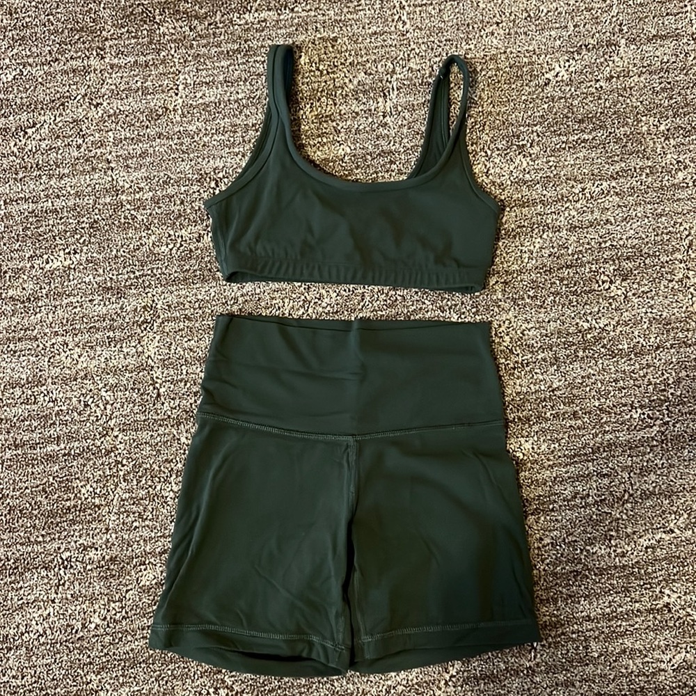 Aritzia workout set